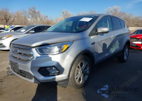 2017 Ford Escape Se z USA, uszkodzony, nr VIN 1FMCU0GD9HUA40636
